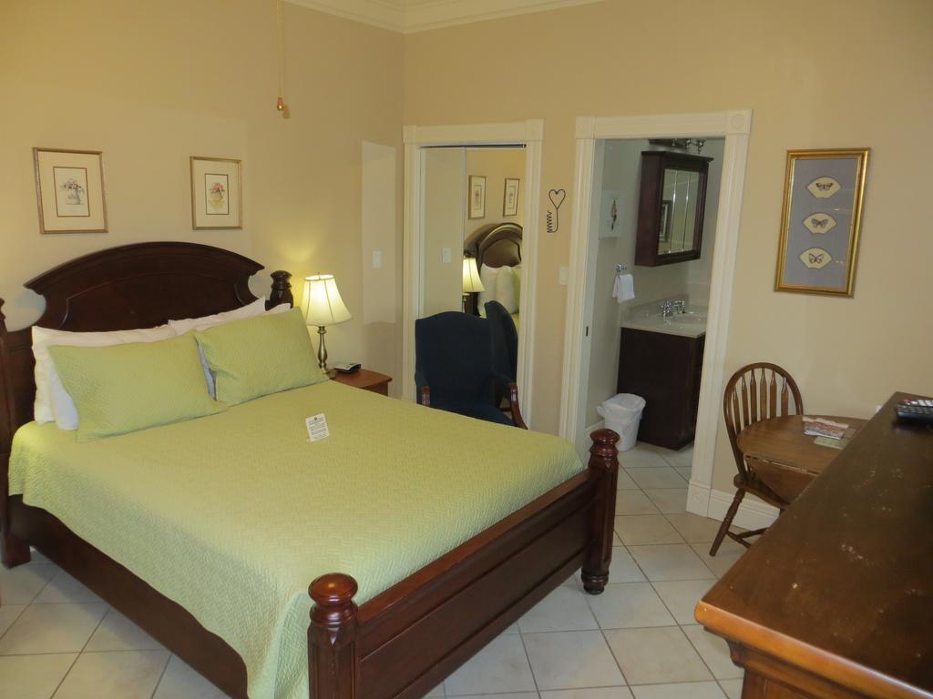 Chipman Hill Suites - Union Street Saint John Room photo